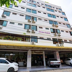 Tat Hotel
